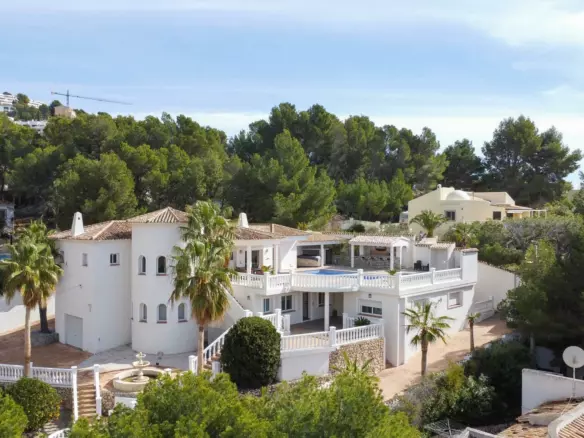 4-bedroom Villa In Altea, Spain (400 M²)