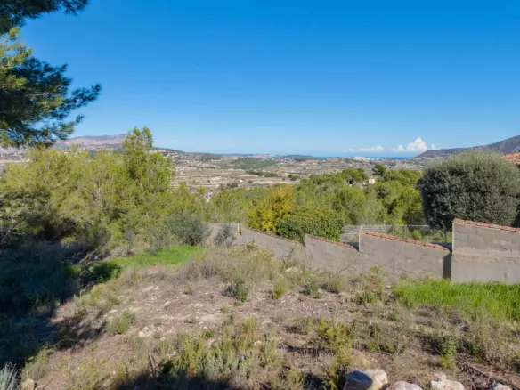 Plot In Moraira, Spain (801 M² Plot)