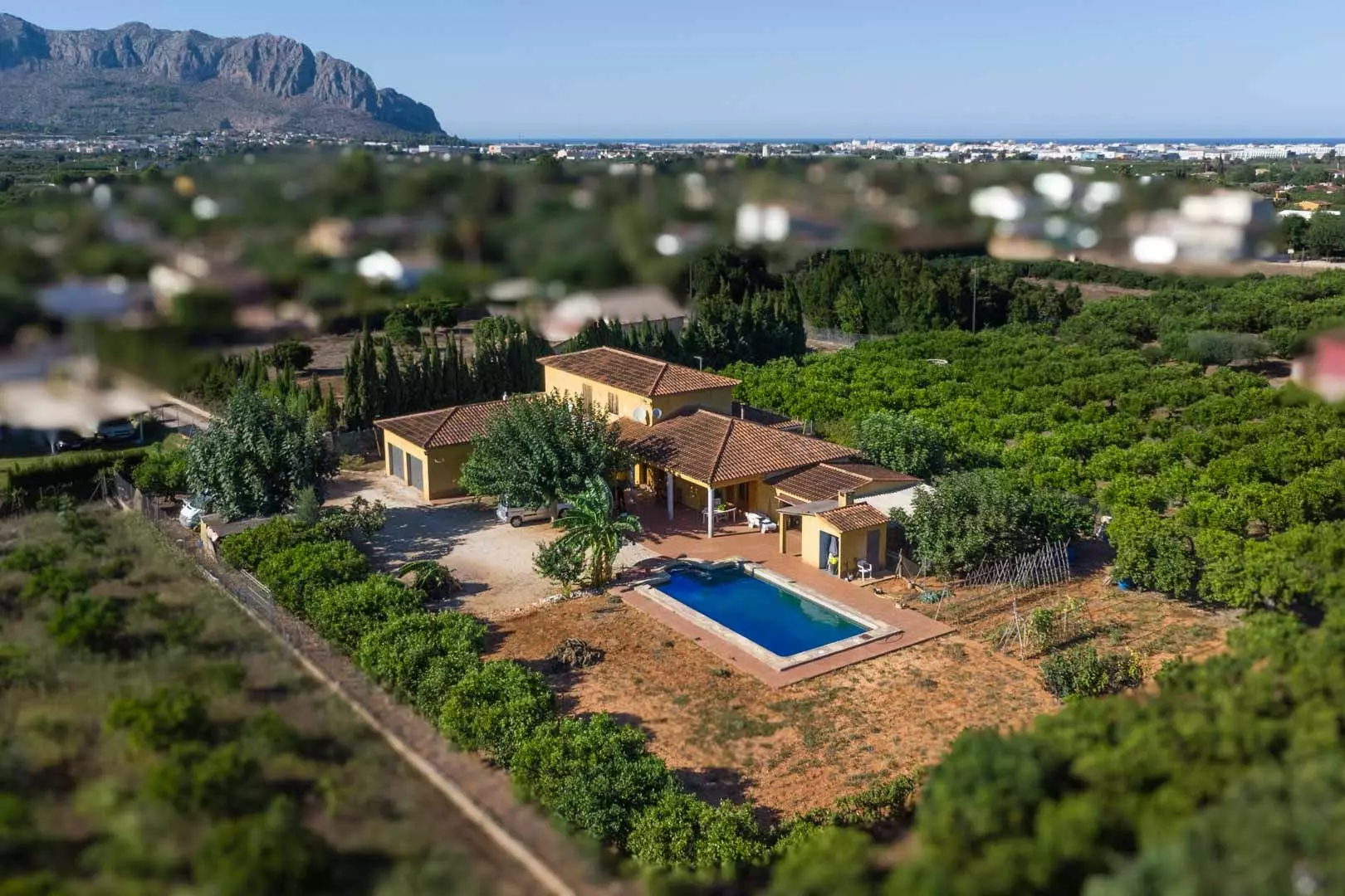 6-bedroom Villa In Pedreguer, Spain (361 M²)