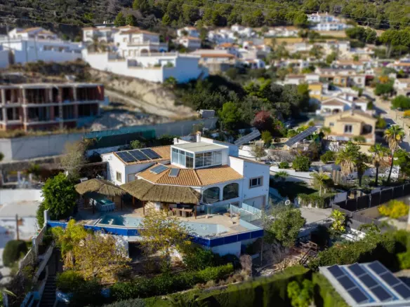 3-bedroom Villa In Calpe, Spain (529 M²)