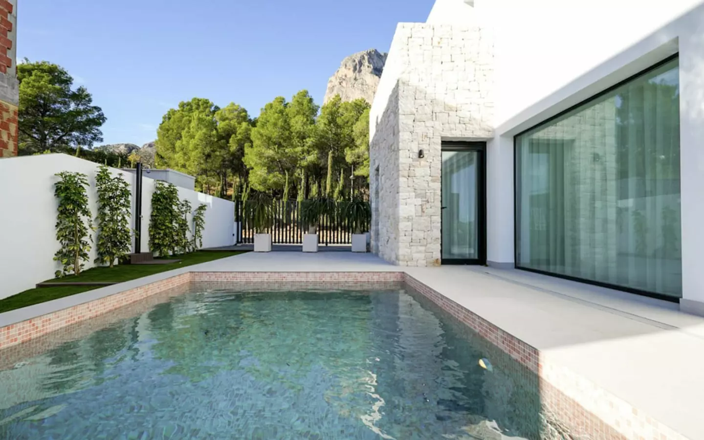 3-bedroom Villa In Polop, Spain (293 M²)