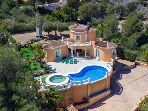 3-bedroom Villa In Jávea – Xàbia, Spain (150 M²)