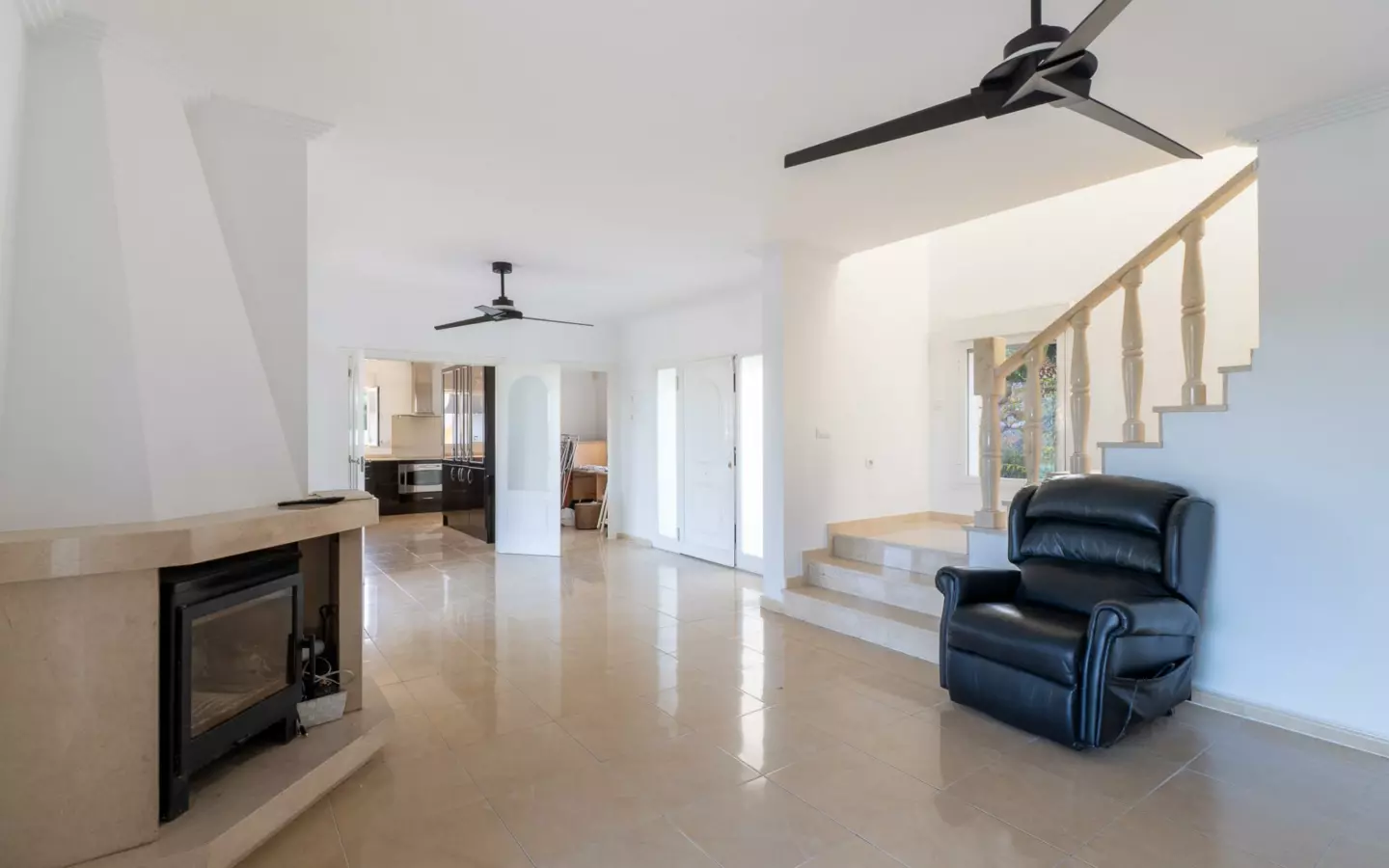 4-bedroom Villa In Beniarbeig, Spain (376 M²)