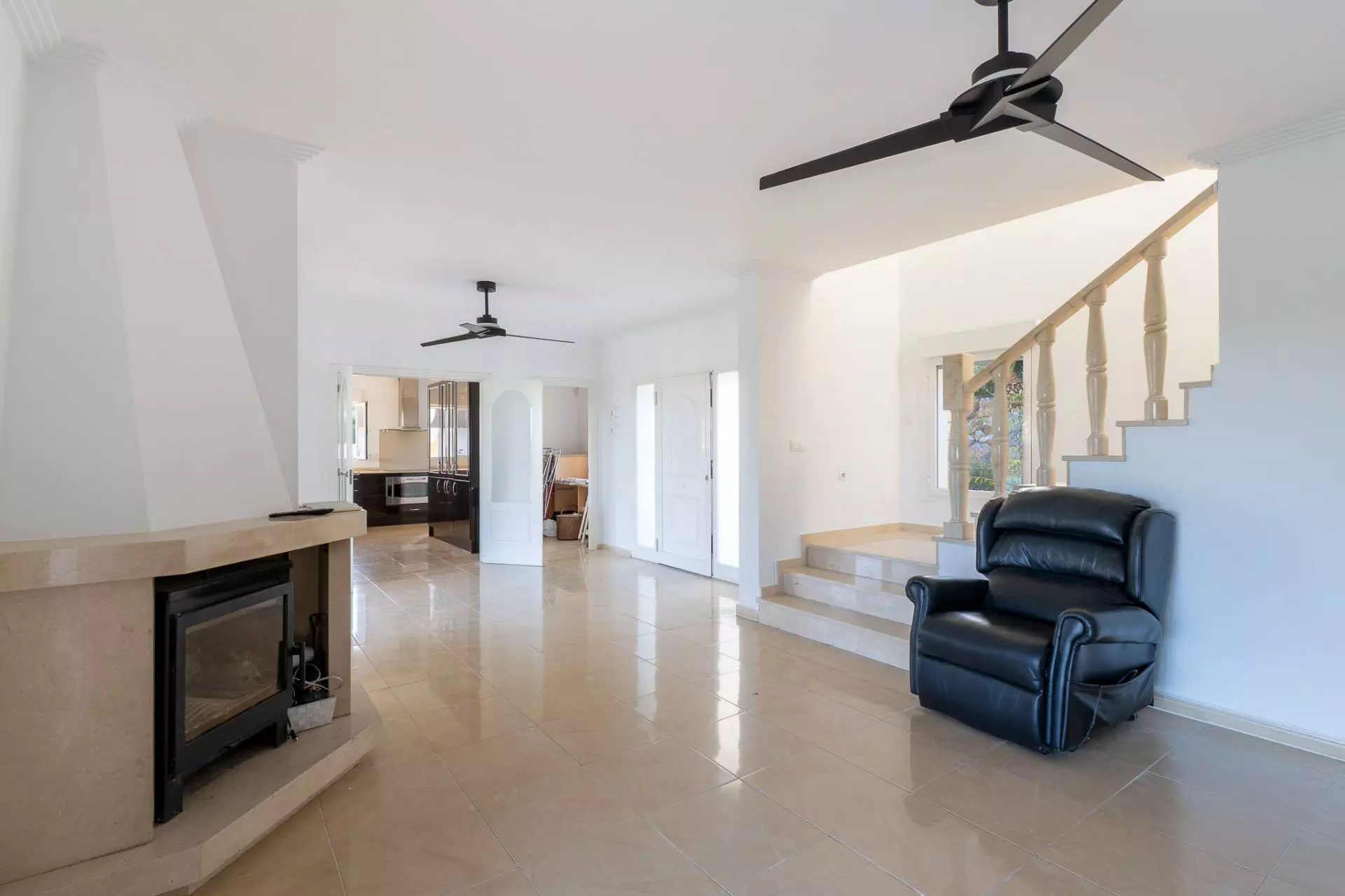 4-bedroom Villa In Beniarbeig, Spain (376 M²)