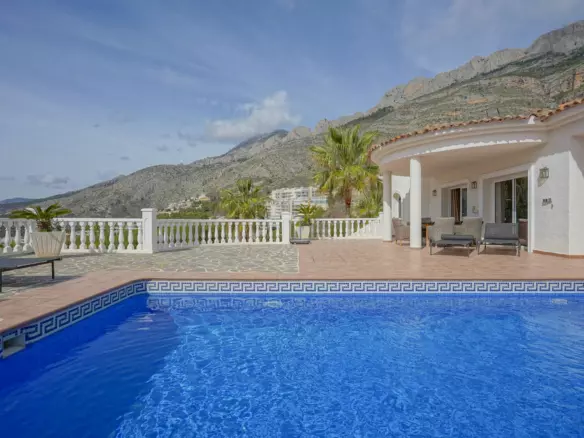4-bedroom Villa In Altea, Spain (400 M²)