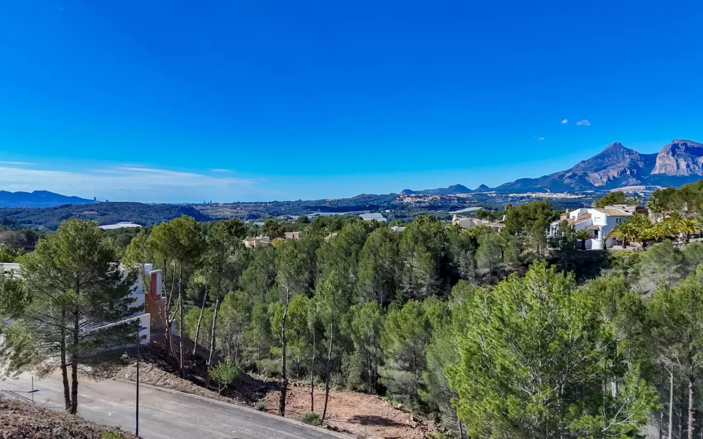 Plot In Altea, Spain (985 M² Plot)
