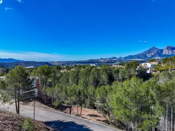 Plot In Altea, Spain (985 M² Plot)