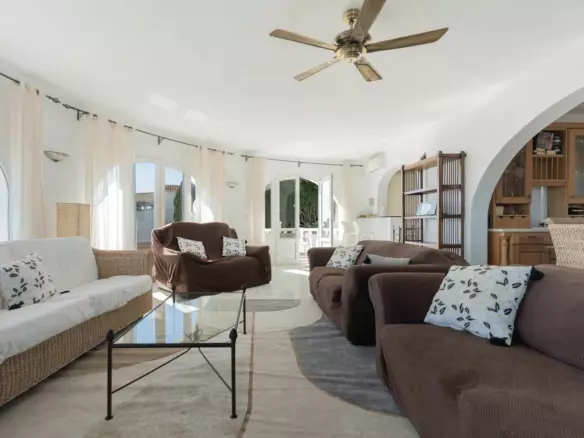 4-bedroom Villa In Benitachell, Spain (250 M²)
