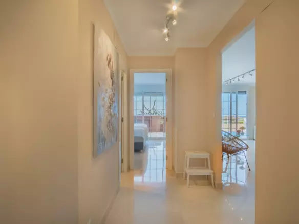 3-bedroom Apartment In Pedreguer, Spain (310 M²)