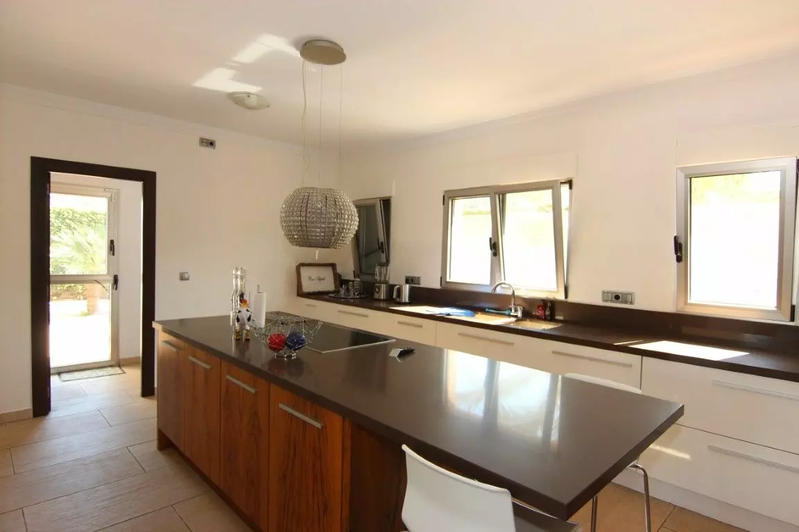 5-bedroom Villa In Jávea – Xàbia, Spain (450 M²)