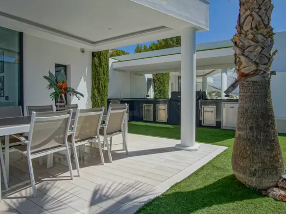 6-bedroom Villa In Altea, Spain (547 M²)
