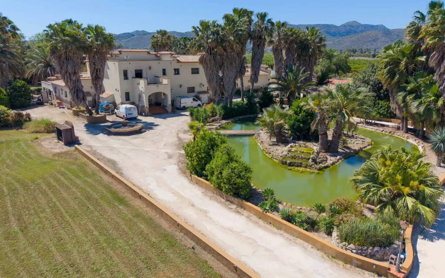 5-bedroom Villa In Ondara, Spain (1.025 M²)