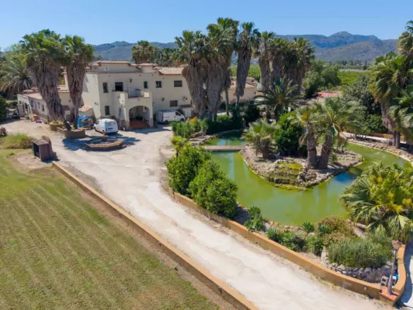 5-bedroom Villa In Ondara, Spain (1.025 M²)