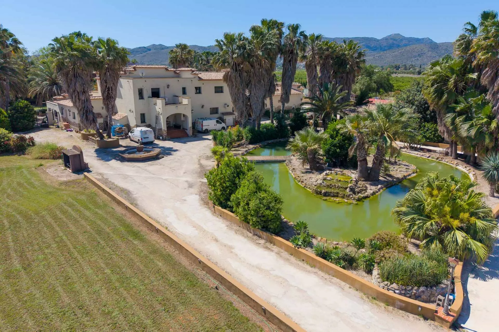 2-10-c27d77 5-bedroom Villa In Ondara, Spain (1.025 M²)