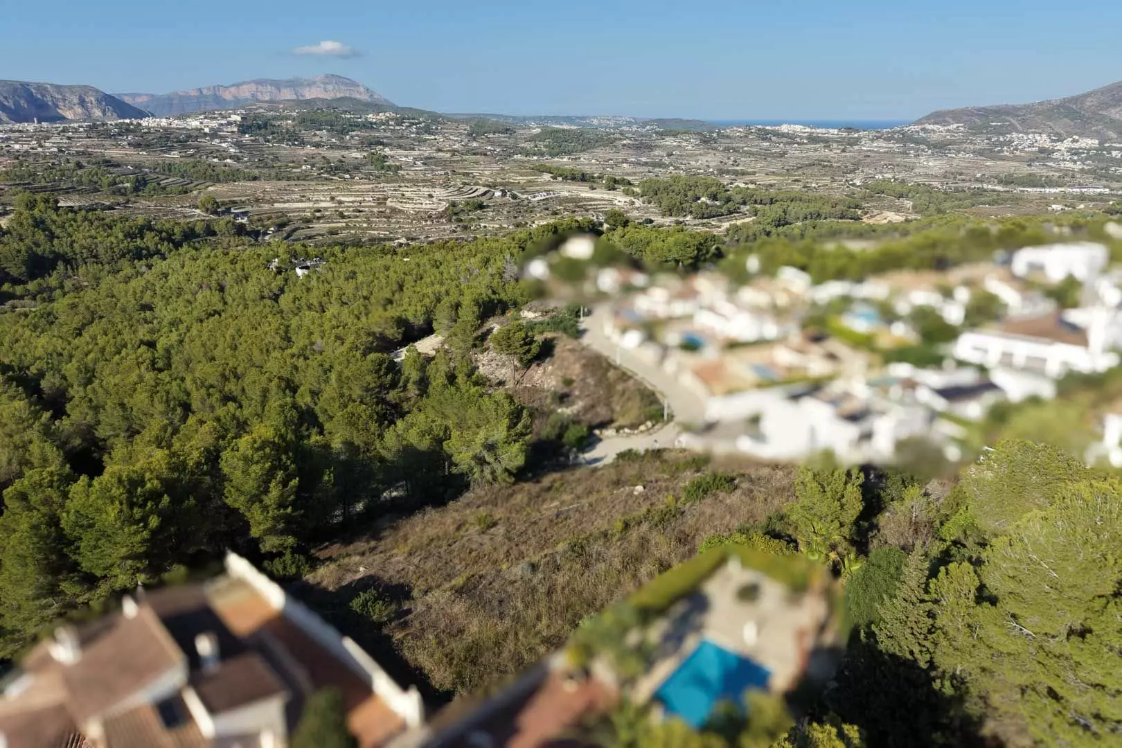 Plot In Moraira, Spain (1.047 M² Plot)
