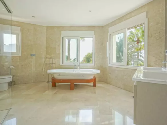 4-bedroom Villa In Benissa, Spain (464 M²)