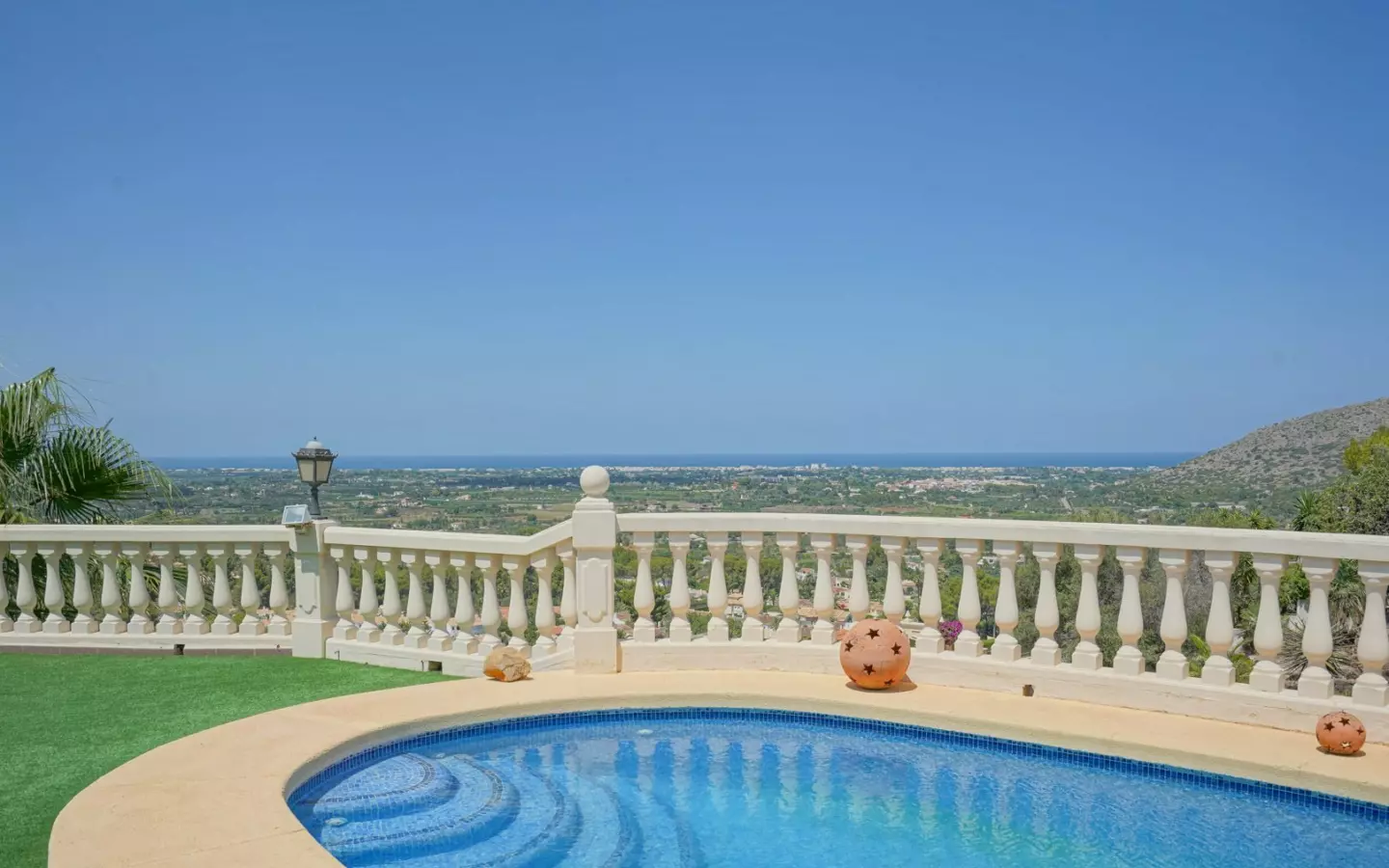 5-bedroom Villa In Pedreguer, Spain (392 M²)