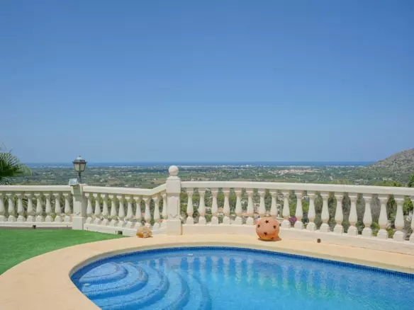 5-bedroom Villa In Pedreguer, Spain (392 M²)