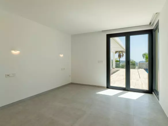 3-bedroom Villa In Moraira, Spain (310 M²)