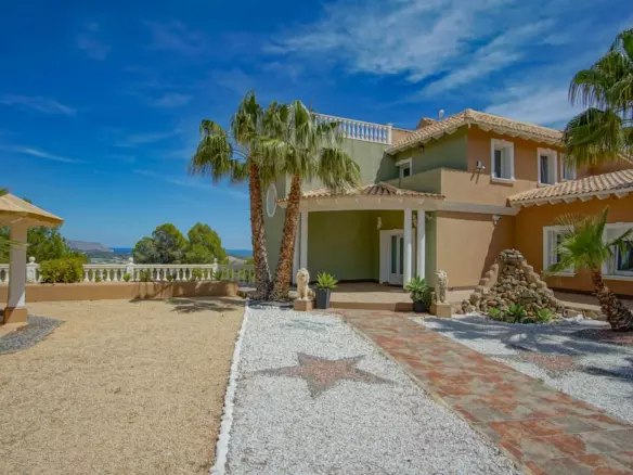 8-bedroom Villa In La Nucía, Spain (900 M²)