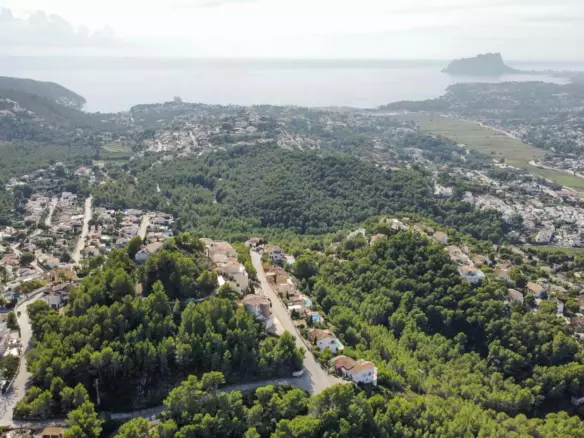 Plot In Moraira, Spain (1.443 M² Plot)