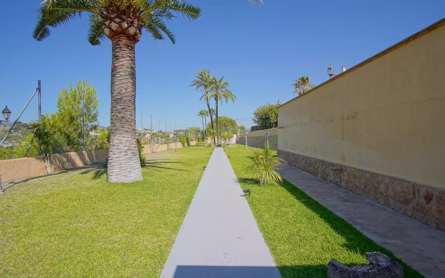 8-bedroom Villa In Benissa, Spain (696 M²)