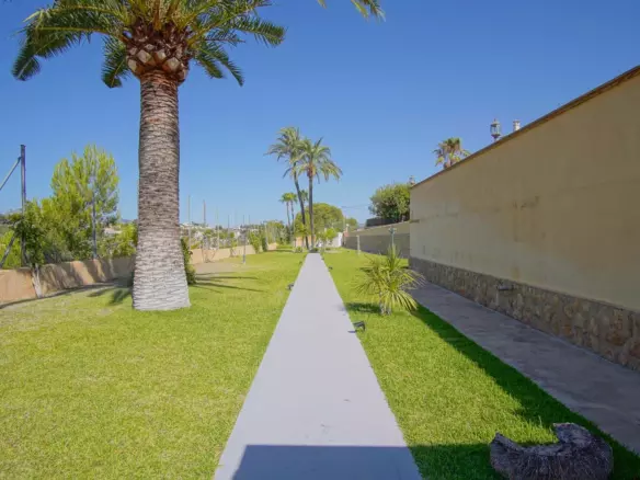 8-bedroom Villa In Benissa, Spain (696 M²)