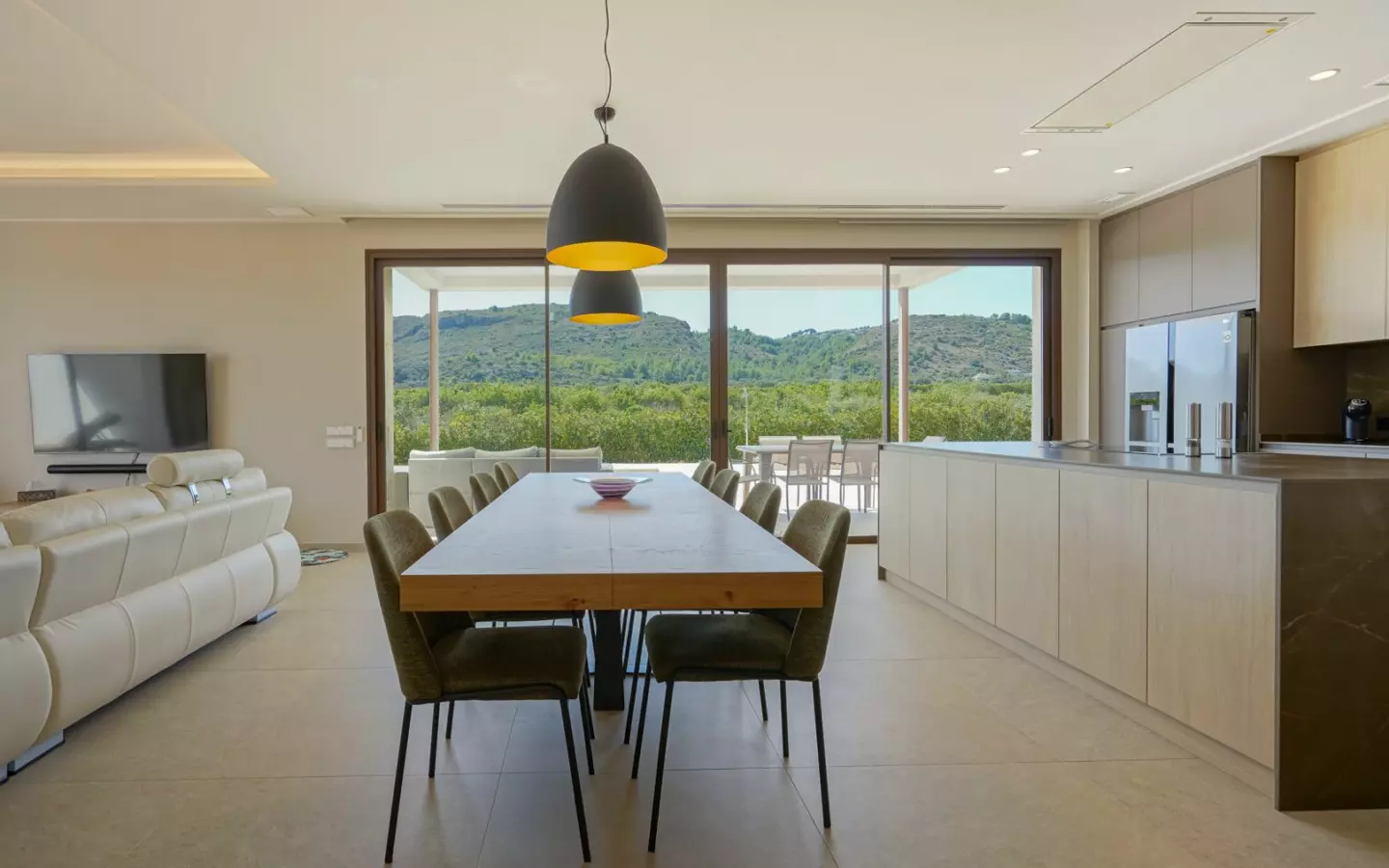 3-bedroom Villa In Pedreguer, Spain (225 M²)