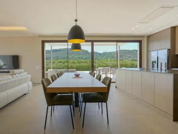 3-bedroom Villa In Pedreguer, Spain (225 M²)