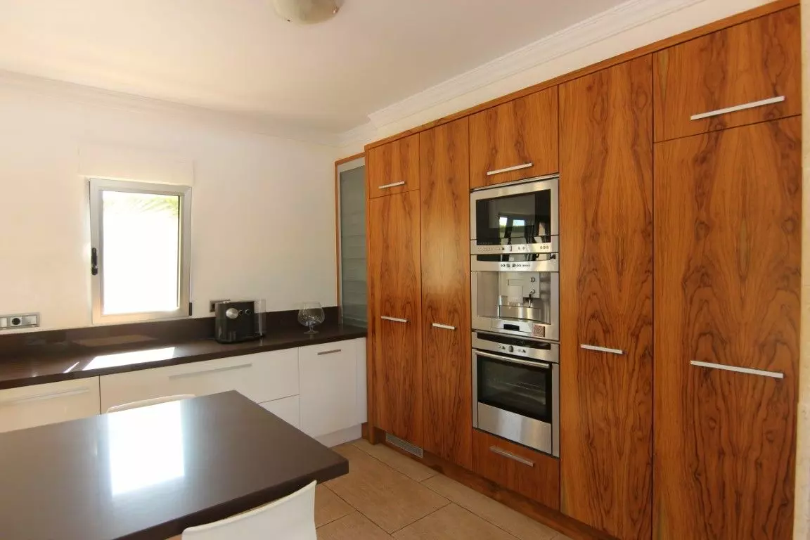 5-bedroom Villa In Jávea – Xàbia, Spain (450 M²)