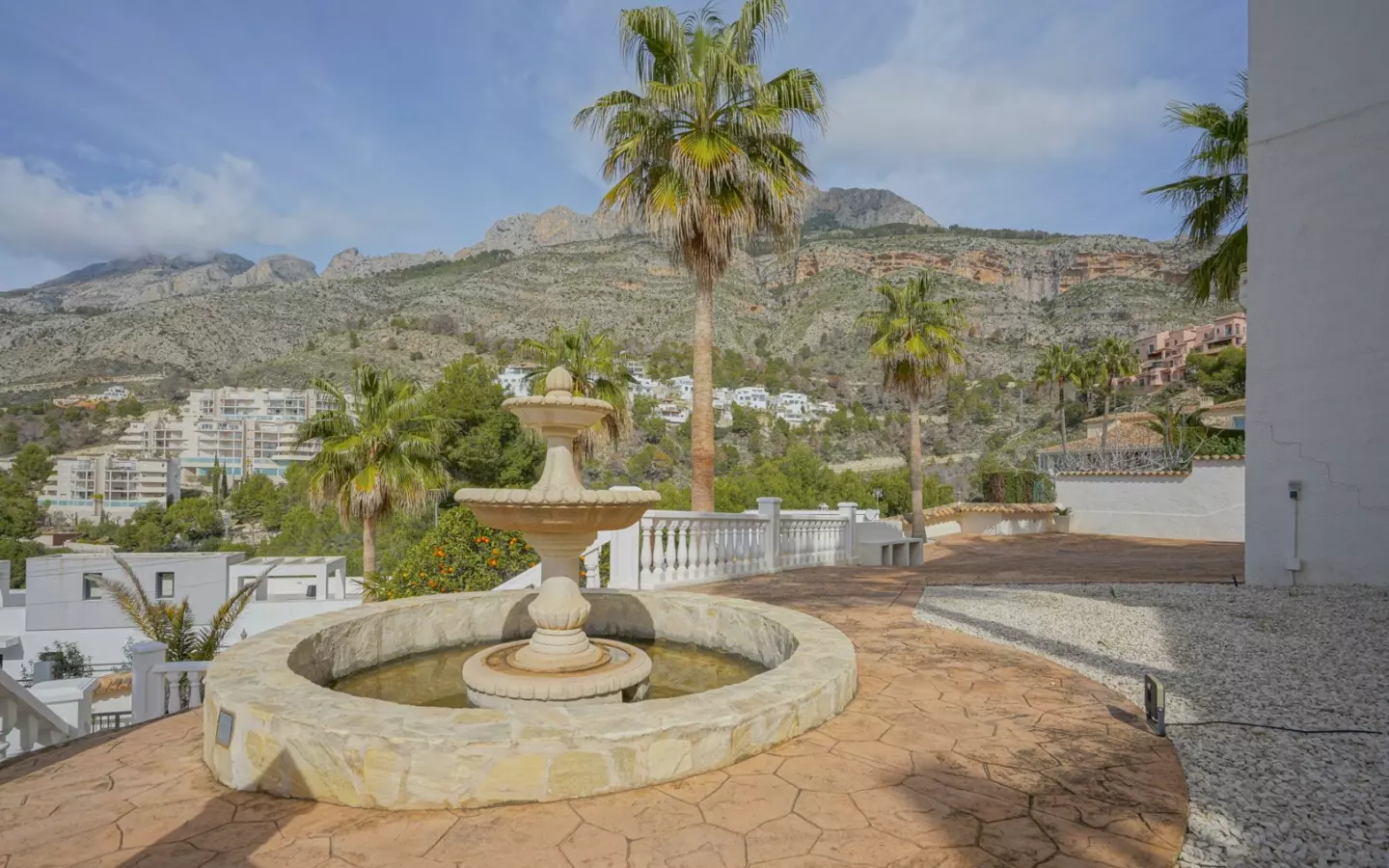 4-bedroom Villa In Altea, Spain (400 M²)