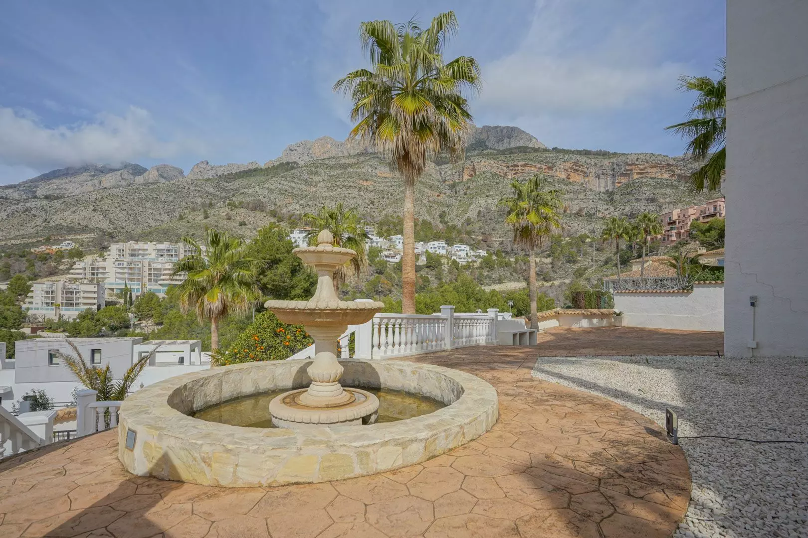 4-bedroom Villa In Altea, Spain (400 M²)