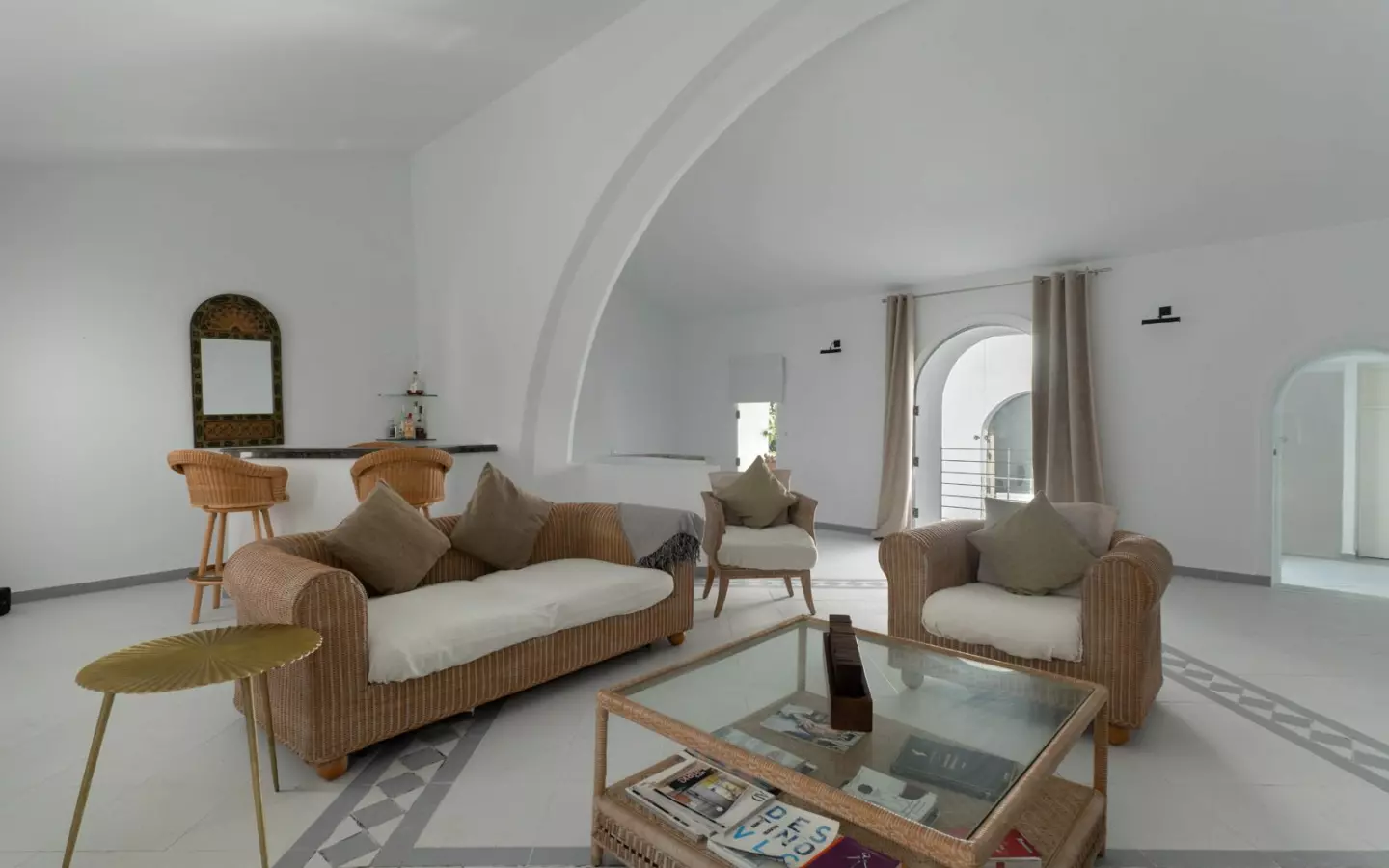 3-bedroom House In Oliva, Spain (289 M²)