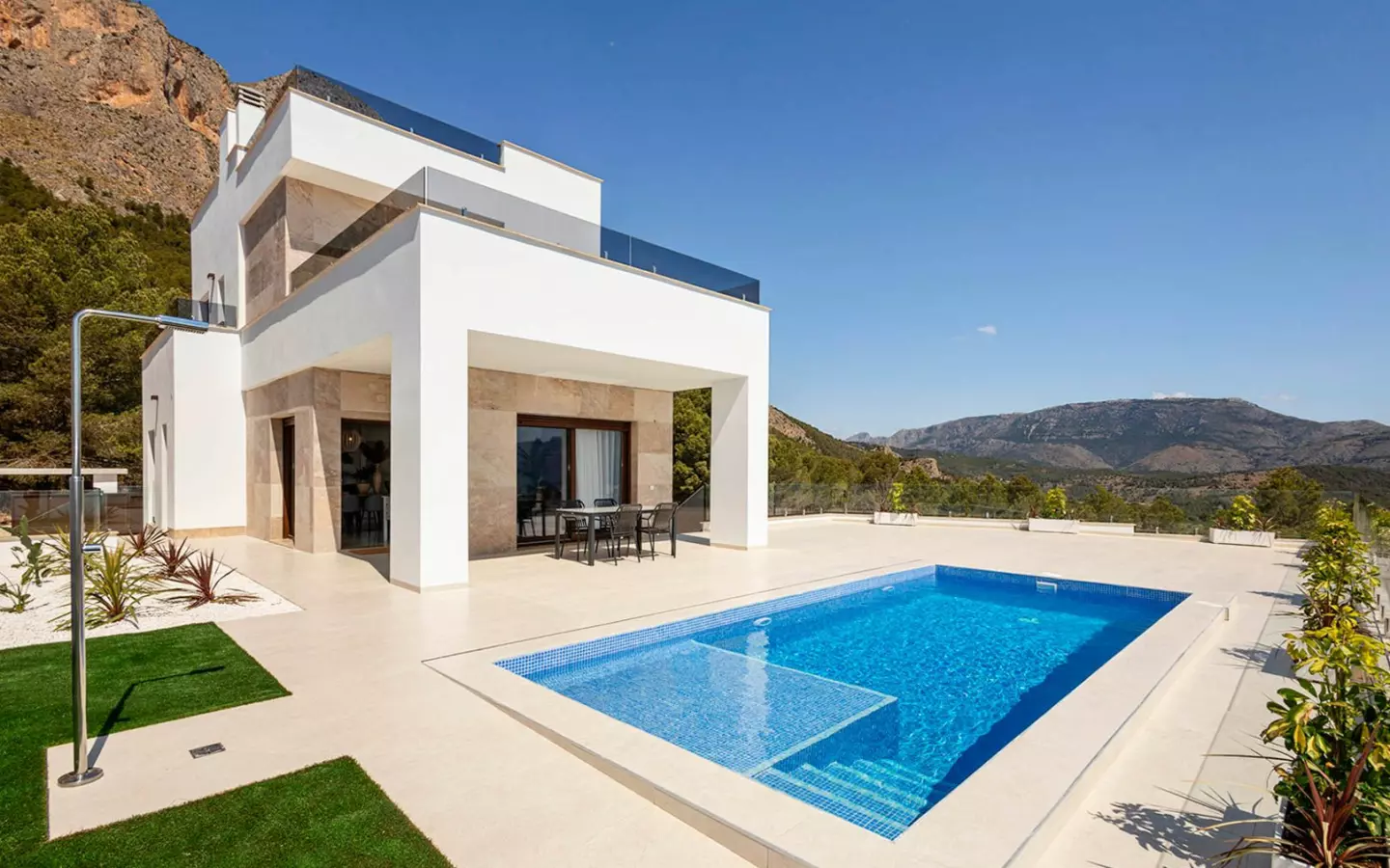 3-bedroom Villa In Polop, Spain (165 M²)