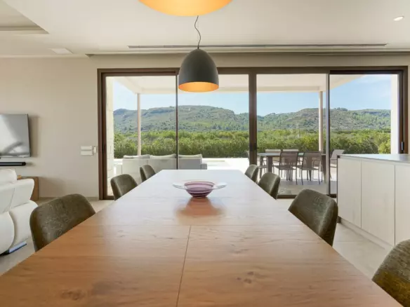 3-bedroom Villa In Pedreguer, Spain (225 M²)