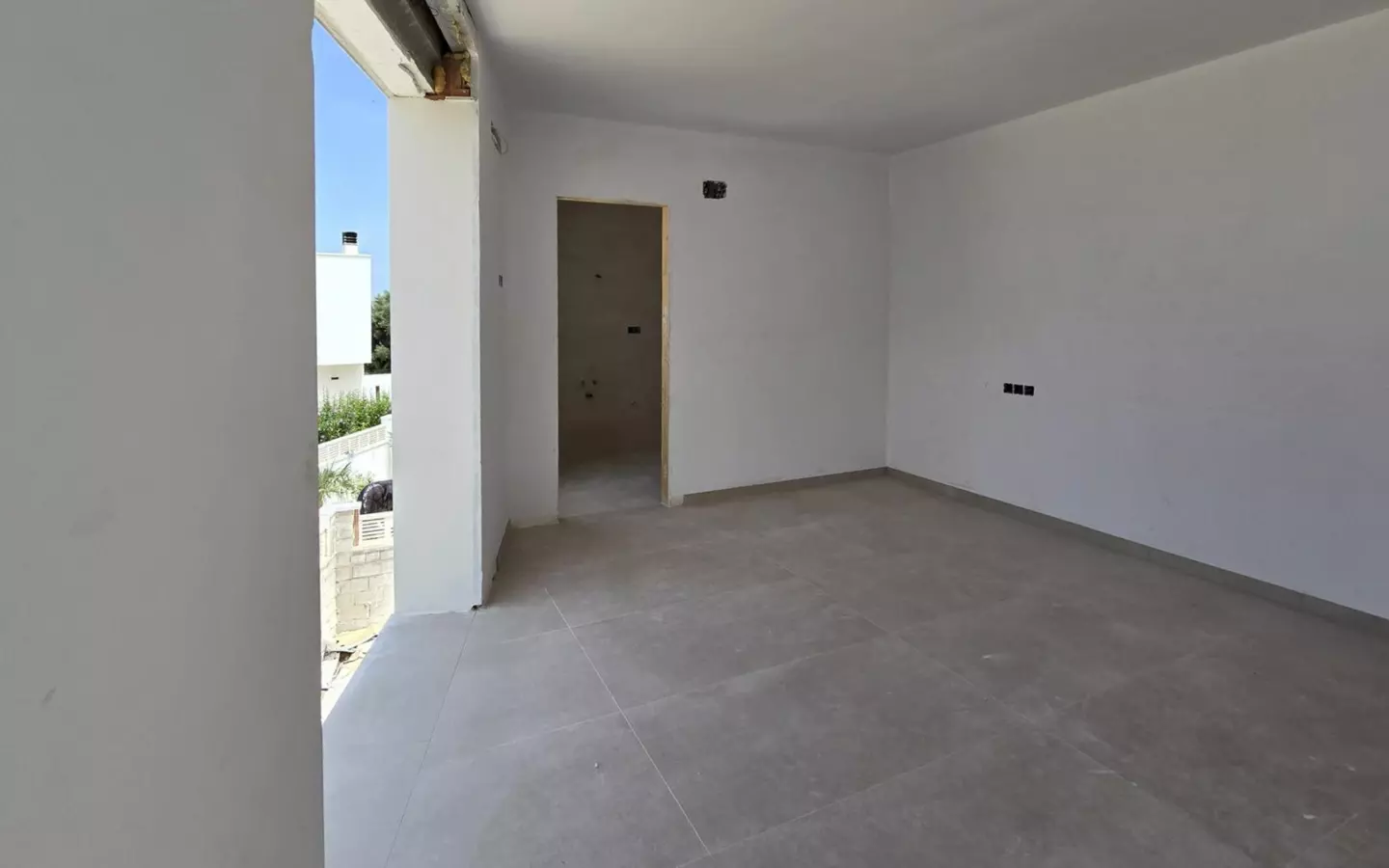 3-bedroom Villa In Els Poblets, Spain (225 M²)