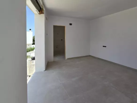 3-bedroom Villa In Els Poblets, Spain (225 M²)