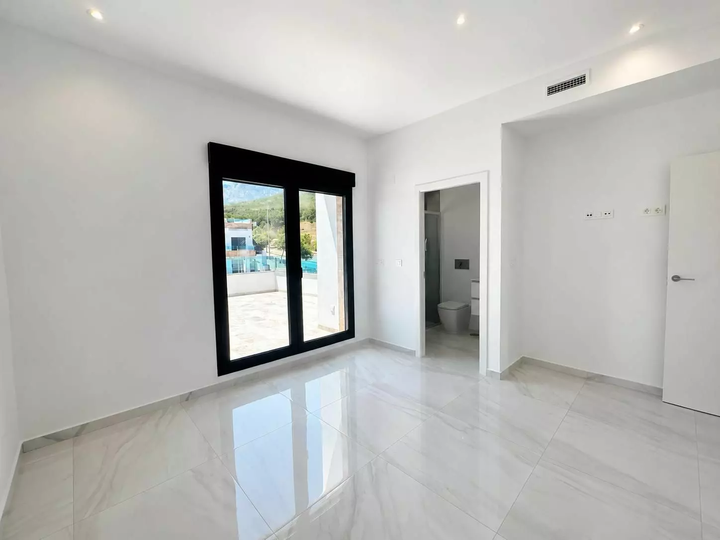 3-bedroom Villa In La Nucía, Spain (123 M²)