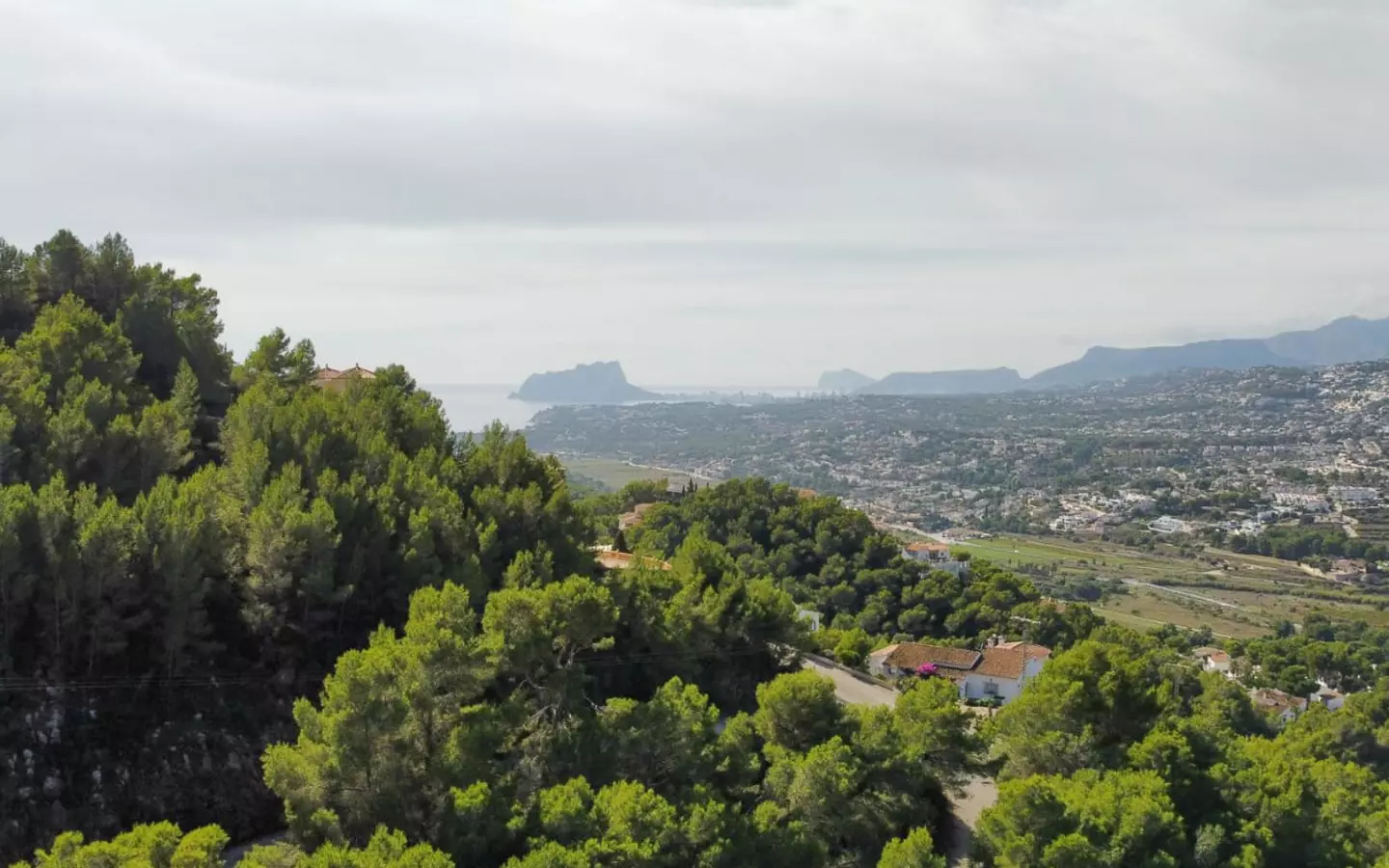 Plot In Moraira, Spain (1.443 M² Plot)