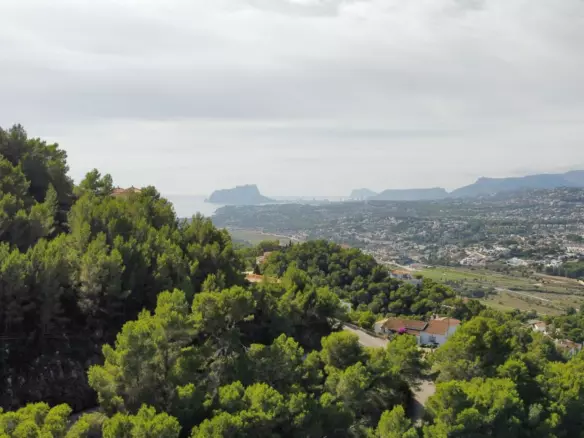 Plot In Moraira, Spain (1.443 M² Plot)