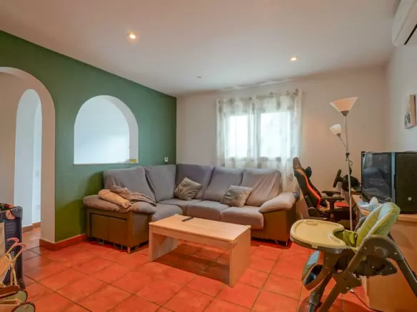 5-bedroom Villa In Ondara, Spain (1.025 M²)