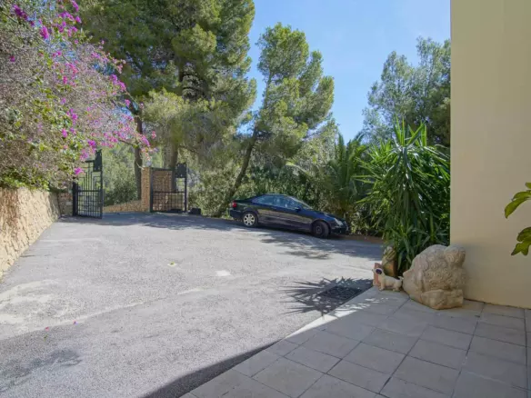 3-bedroom Villa In Altea, Spain (200 M²)