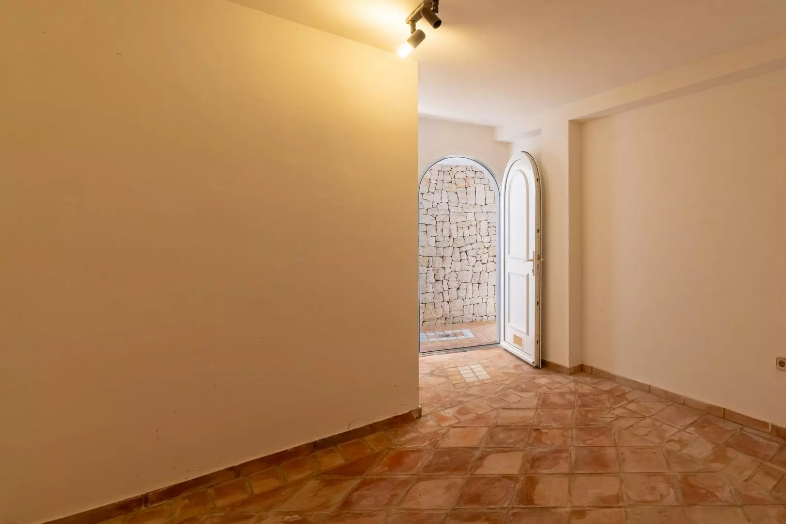 5-bedroom Villa In Benissa, Spain (565 M²)
