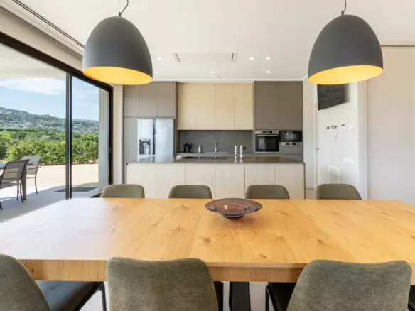 3-bedroom Villa In Pedreguer, Spain (225 M²)