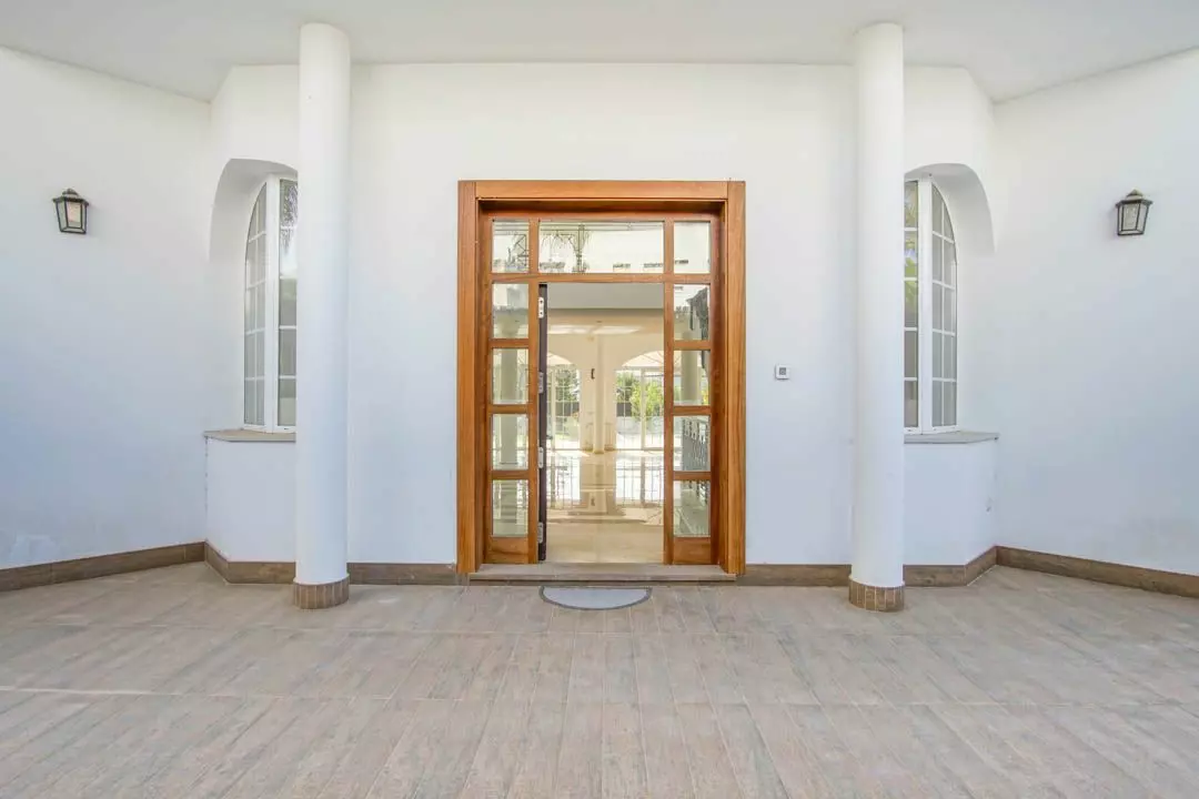 5-bedroom Villa In L’alfas Del Pi, Spain (810 M²)