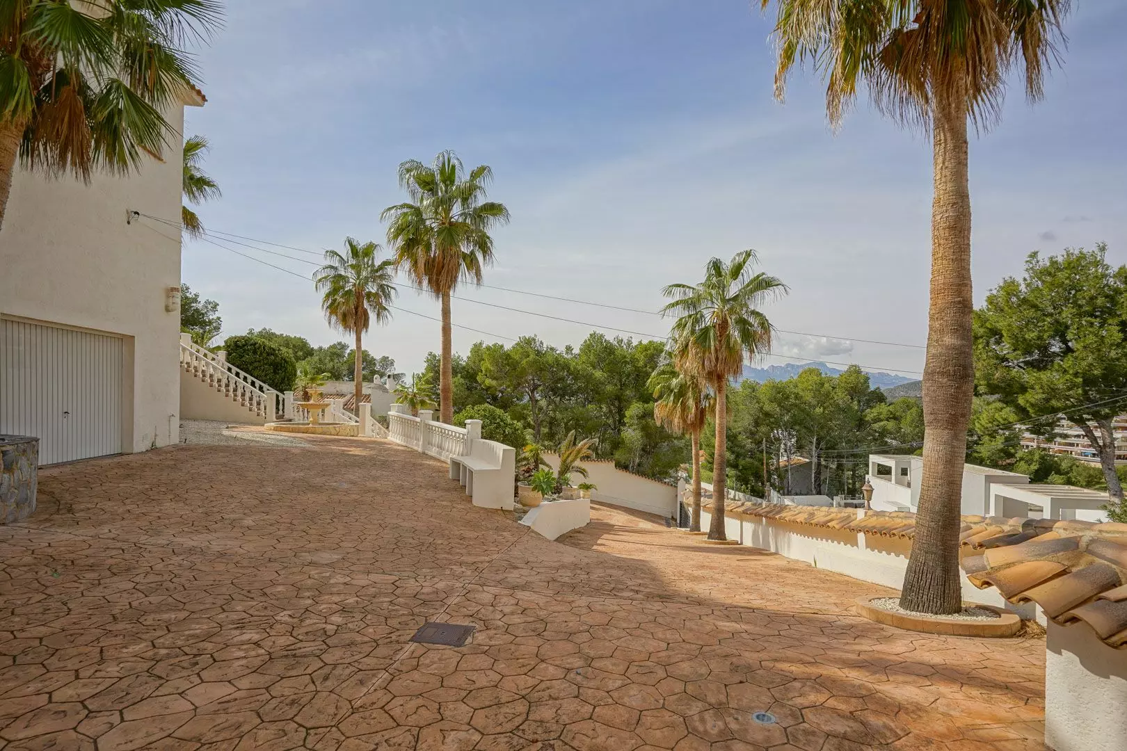 4-bedroom Villa In Altea, Spain (400 M²)