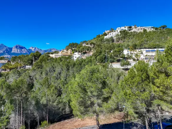 Plot In Altea, Spain (985 M² Plot)