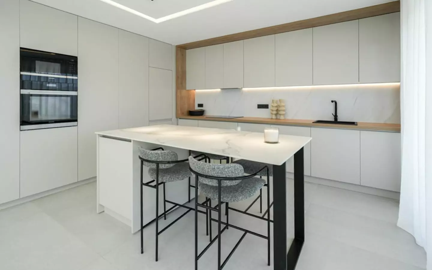 3-bedroom Villa In Polop, Spain (293 M²)