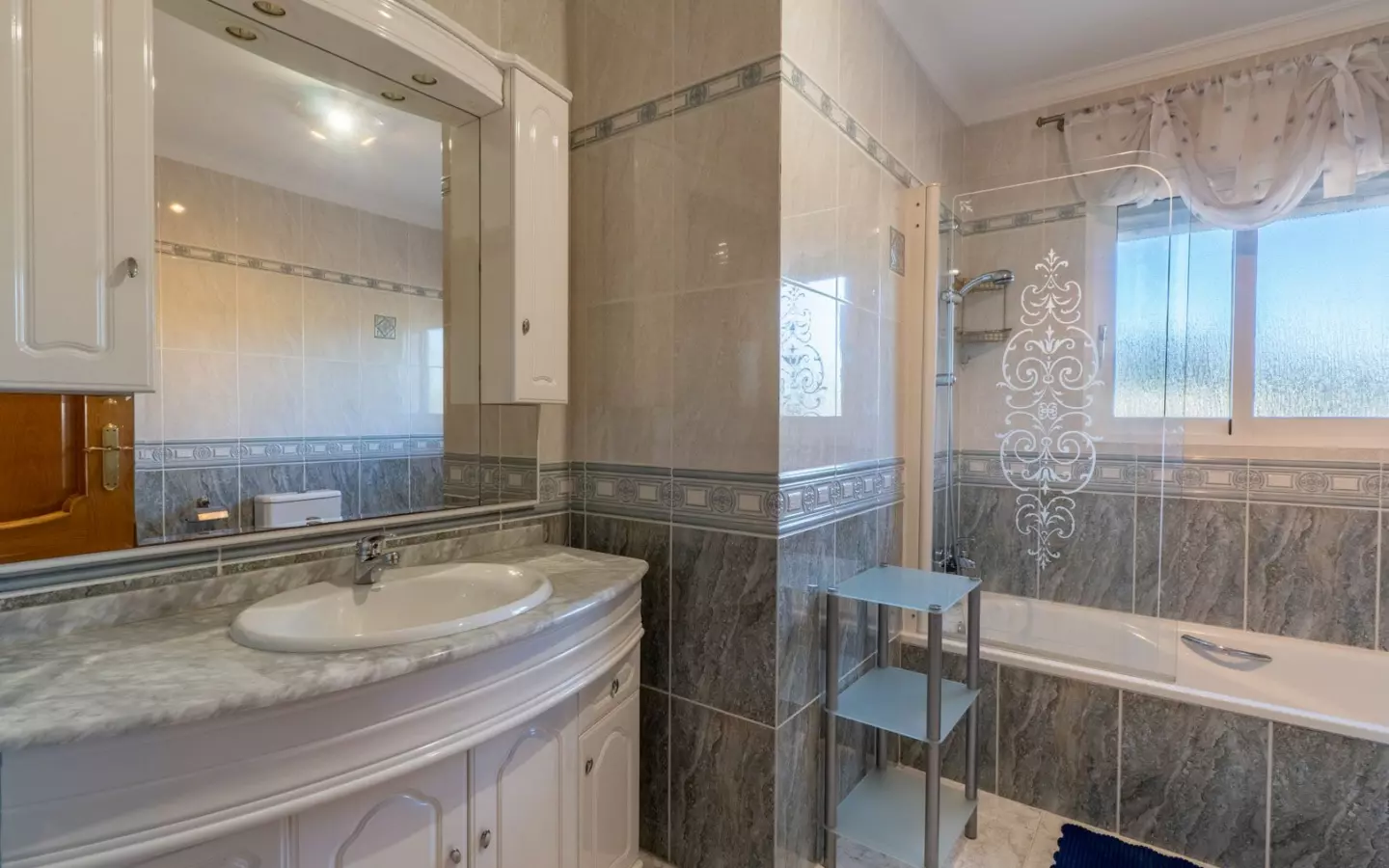 3-bedroom Villa In Jalon – Xalo, Spain (253 M²)
