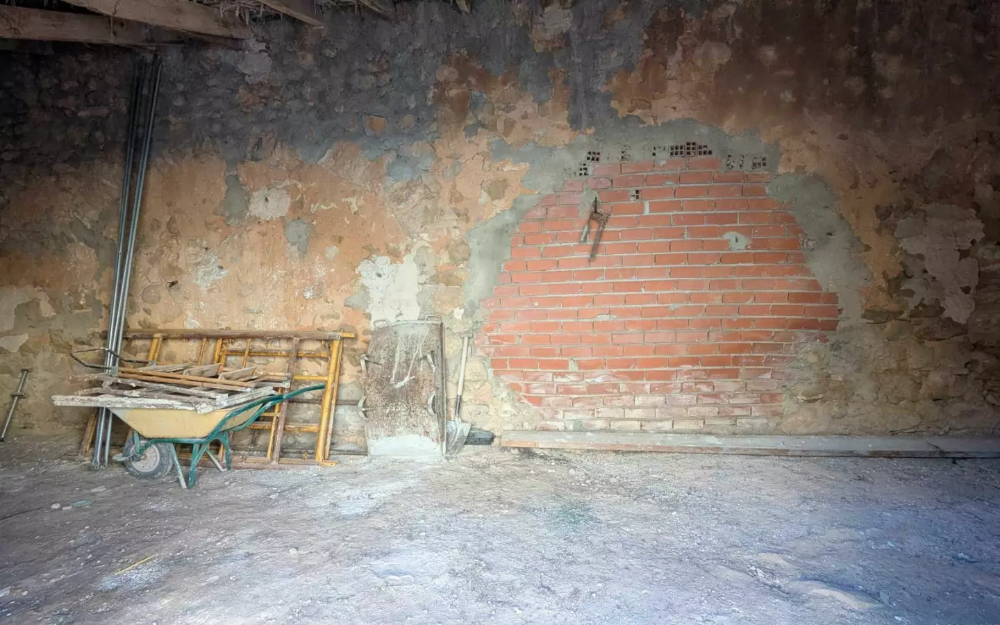 2-bedroom Country House In Teulada, Spain (328 M²)